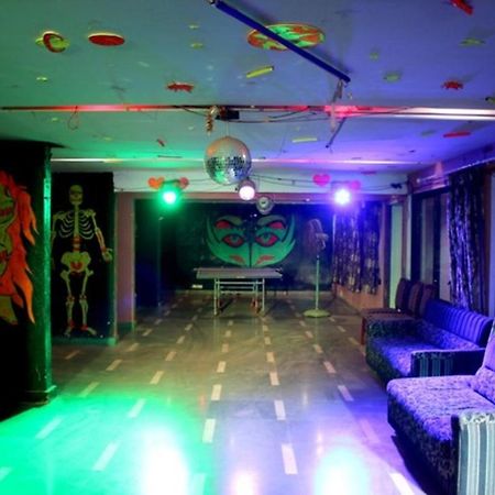 รังโคลี รีทรีต Hotel มาเทรัน ภายนอก รูปภาพ