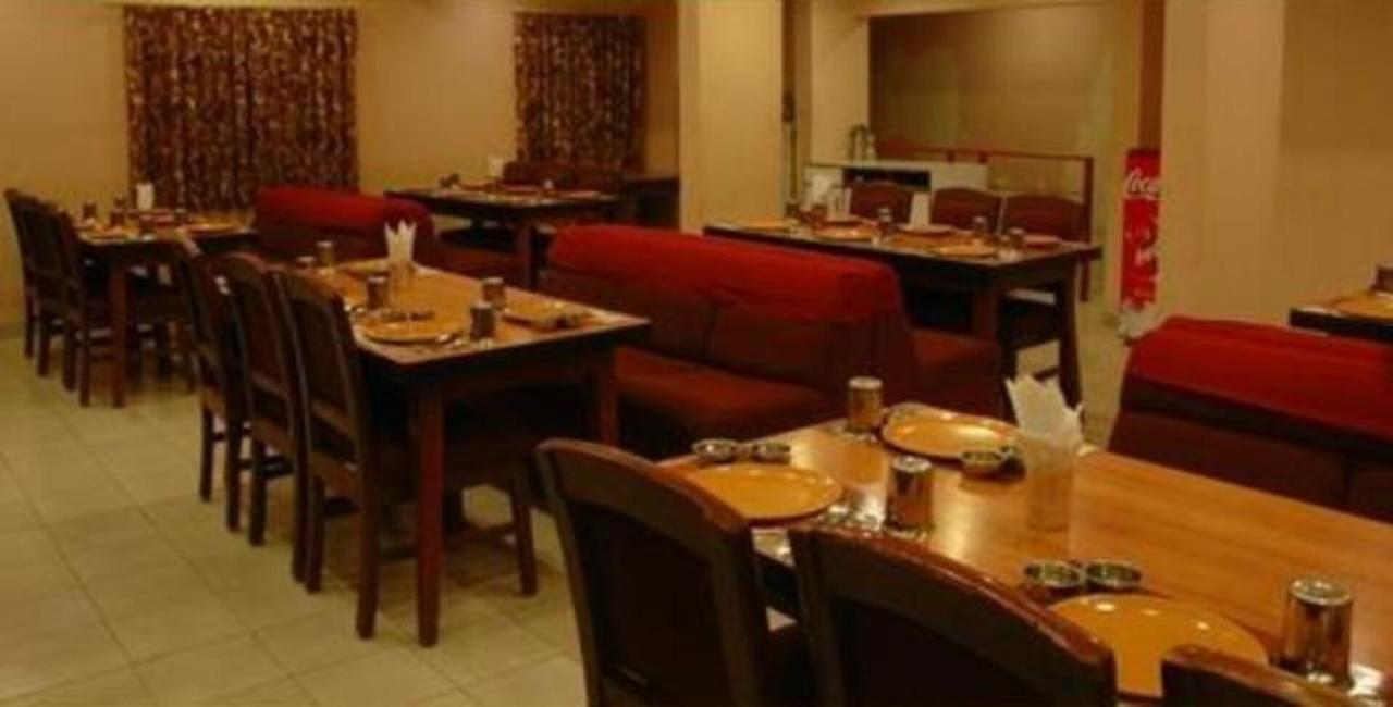 รังโคลี รีทรีต Hotel มาเทรัน ภายนอก รูปภาพ