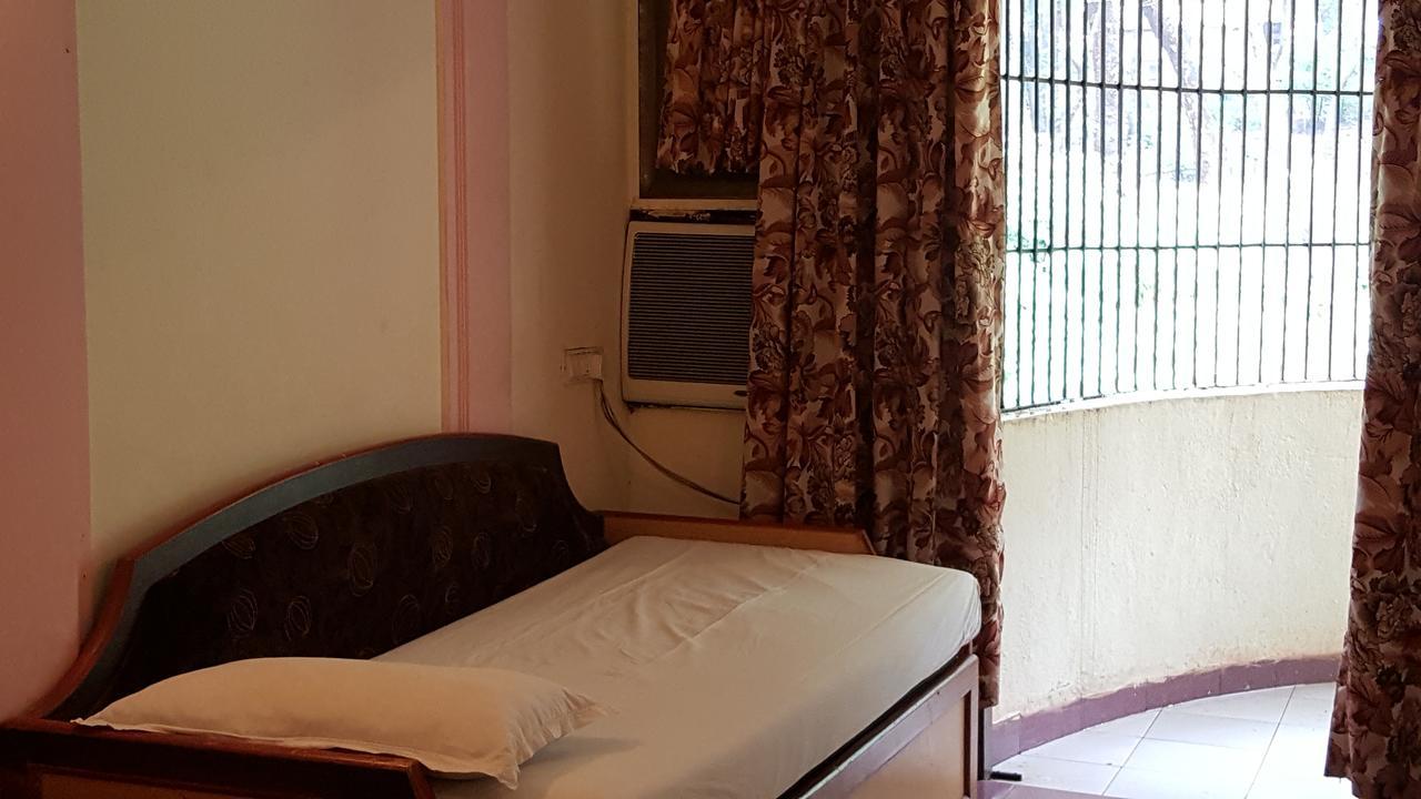 รังโคลี รีทรีต Hotel มาเทรัน ภายนอก รูปภาพ