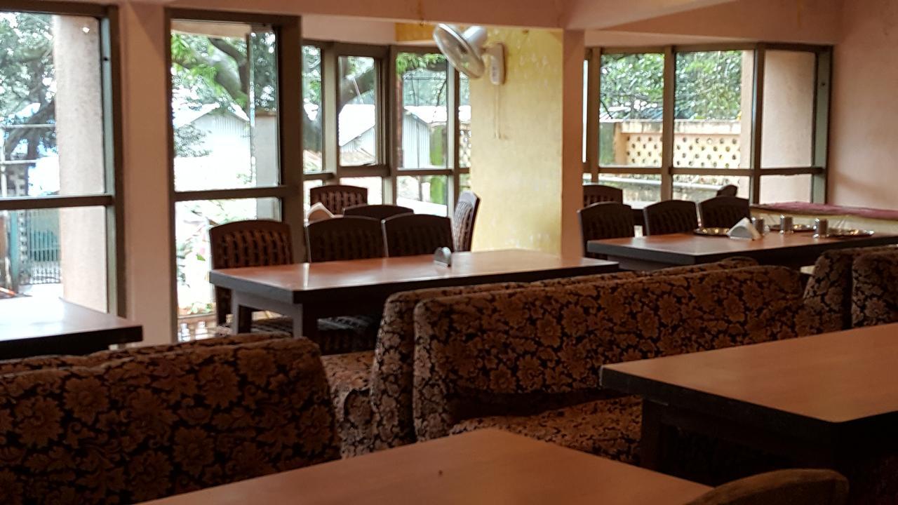 รังโคลี รีทรีต Hotel มาเทรัน ภายนอก รูปภาพ